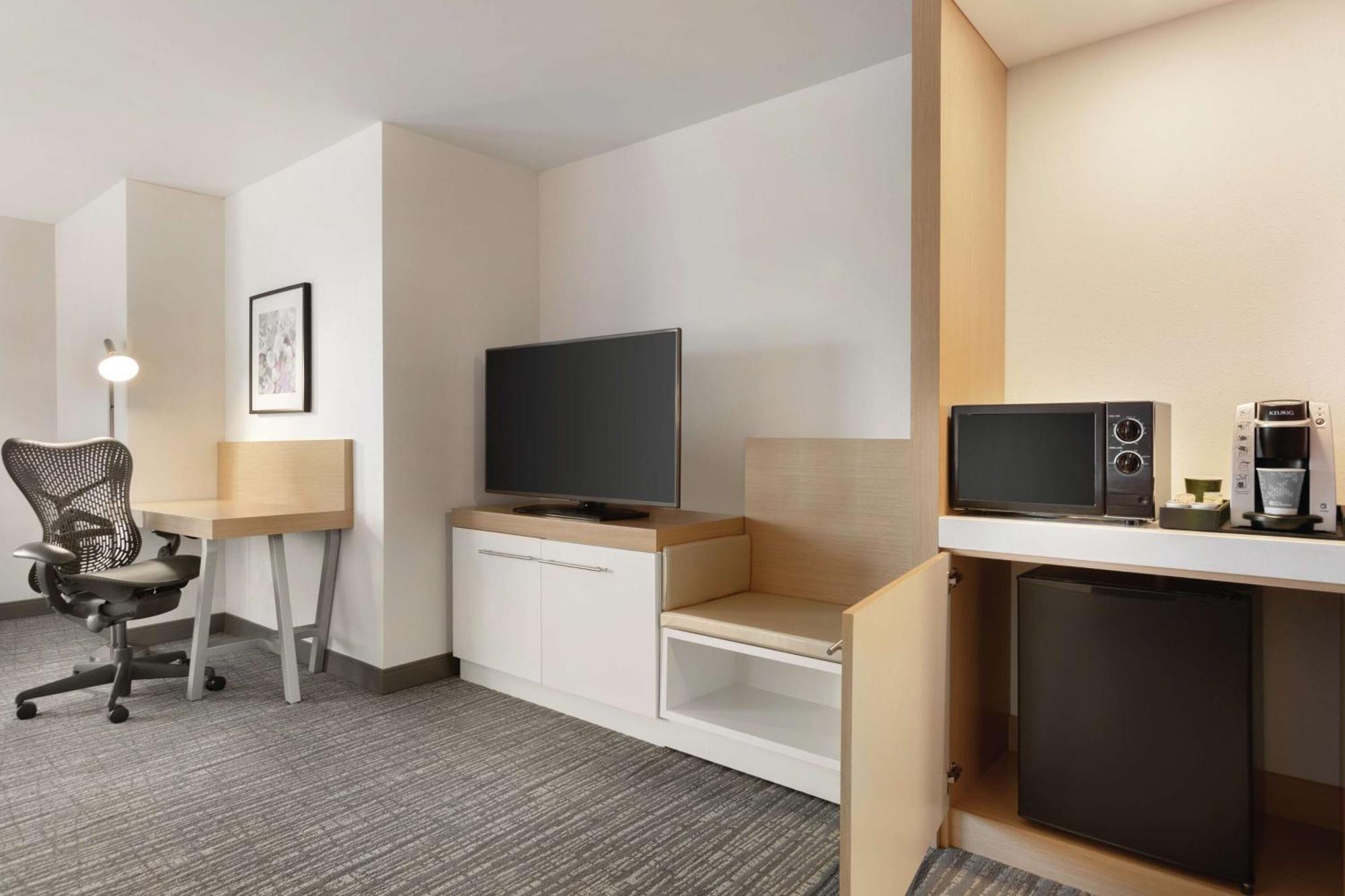 Hilton Garden Inn ברידג'ווטר מראה חיצוני תמונה