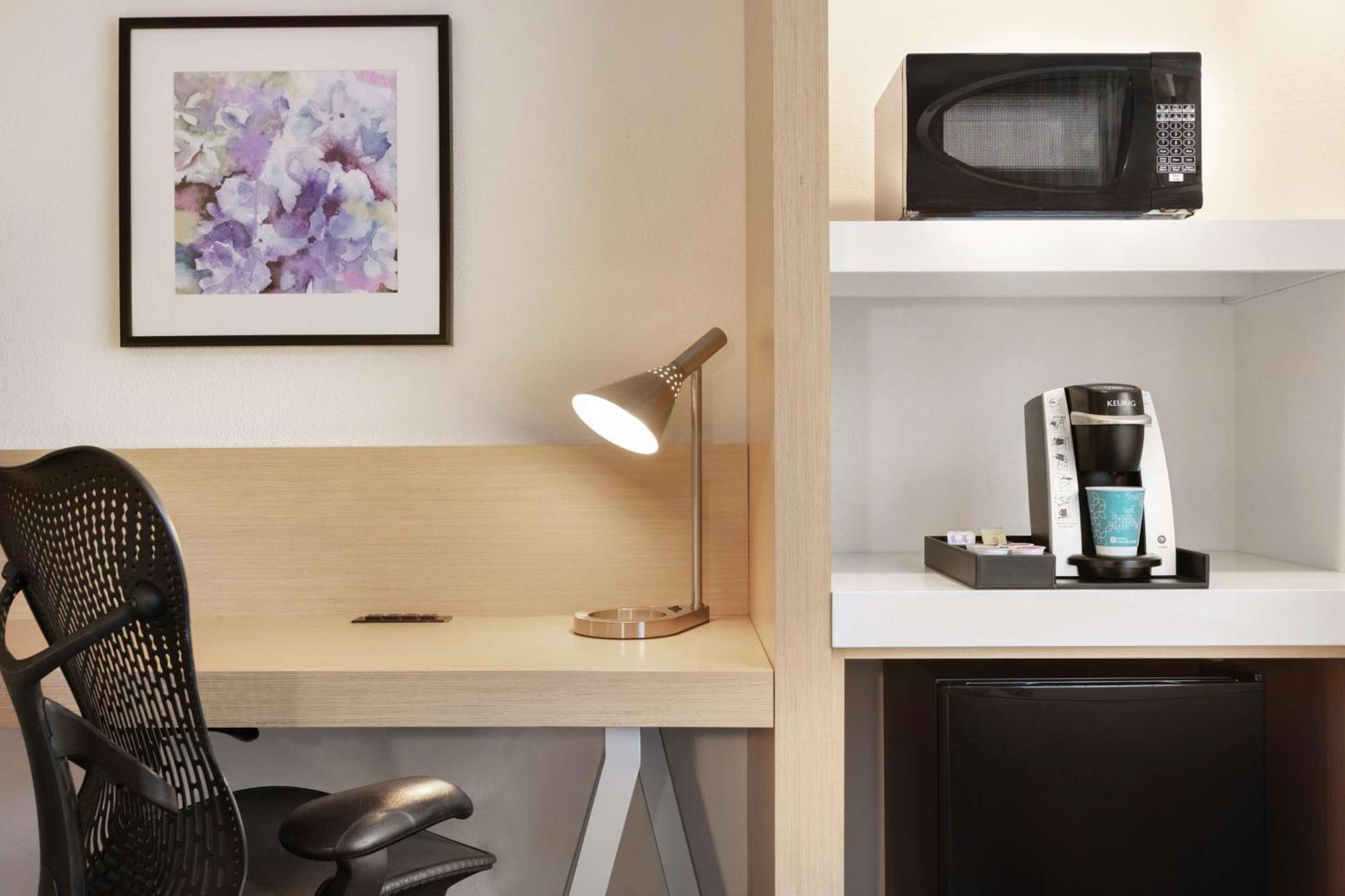 Hilton Garden Inn ברידג'ווטר מראה חיצוני תמונה