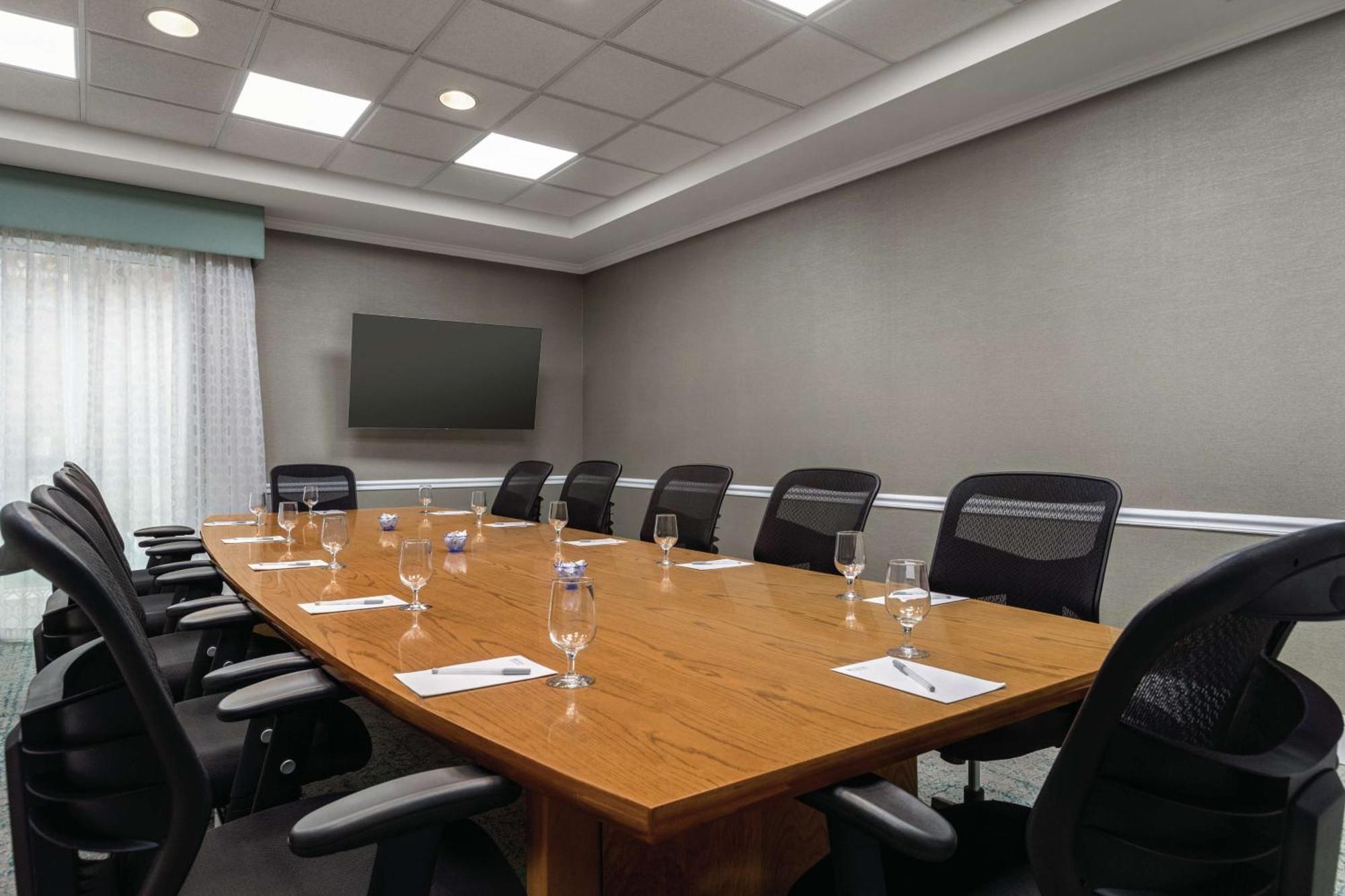 Hilton Garden Inn ברידג'ווטר מראה חיצוני תמונה