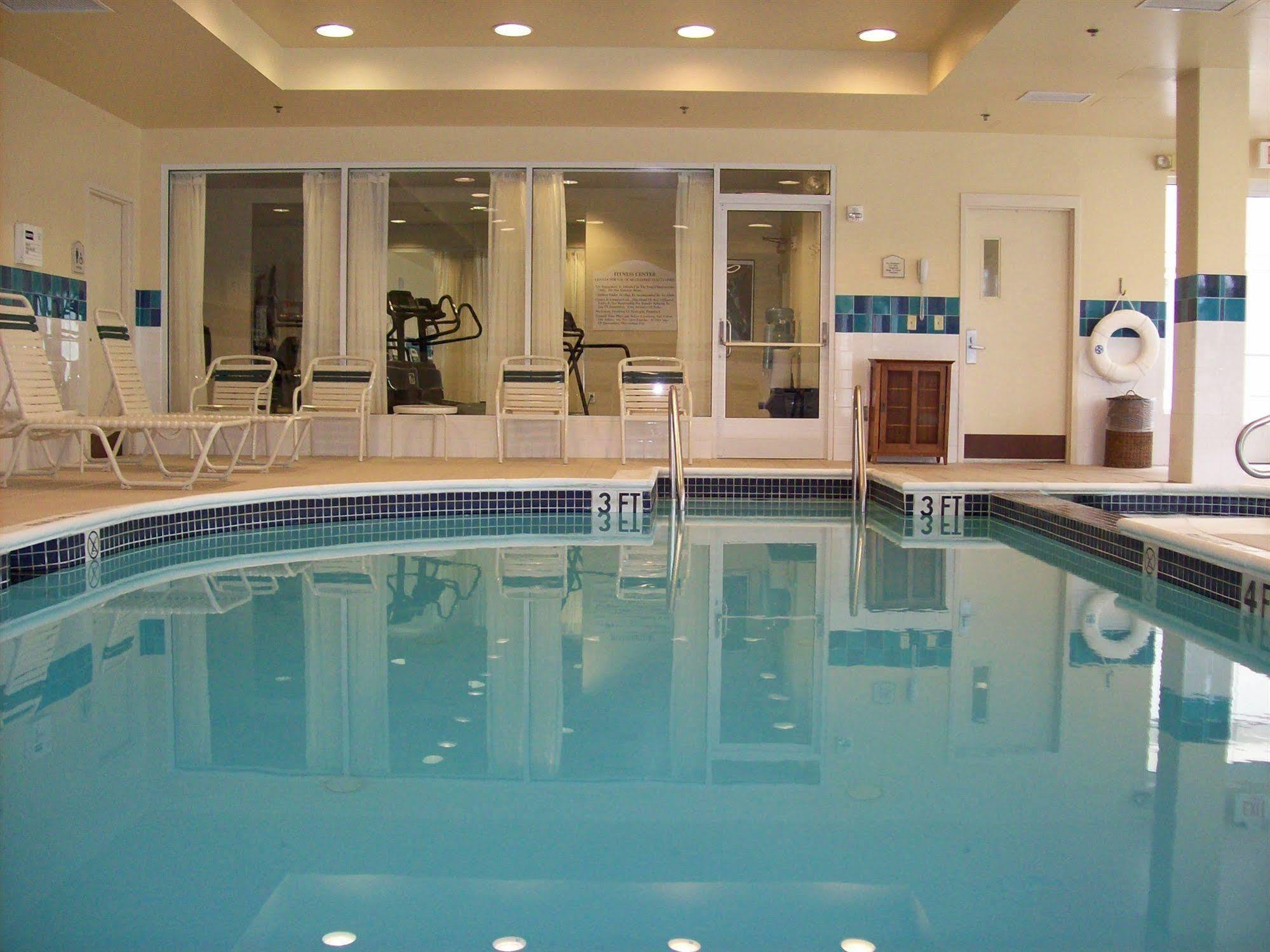 Hilton Garden Inn ברידג'ווטר מראה חיצוני תמונה