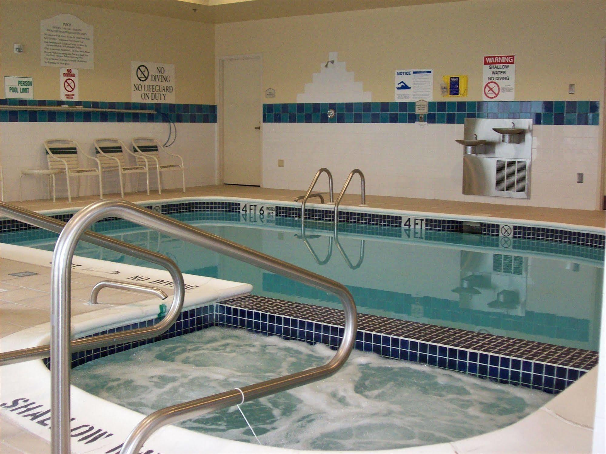 Hilton Garden Inn ברידג'ווטר מראה חיצוני תמונה