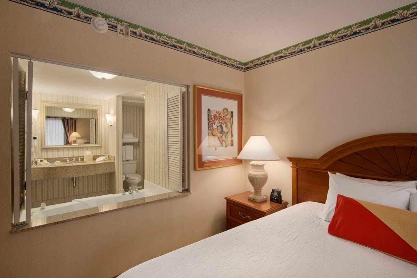 Hilton Garden Inn ברידג'ווטר מראה חיצוני תמונה