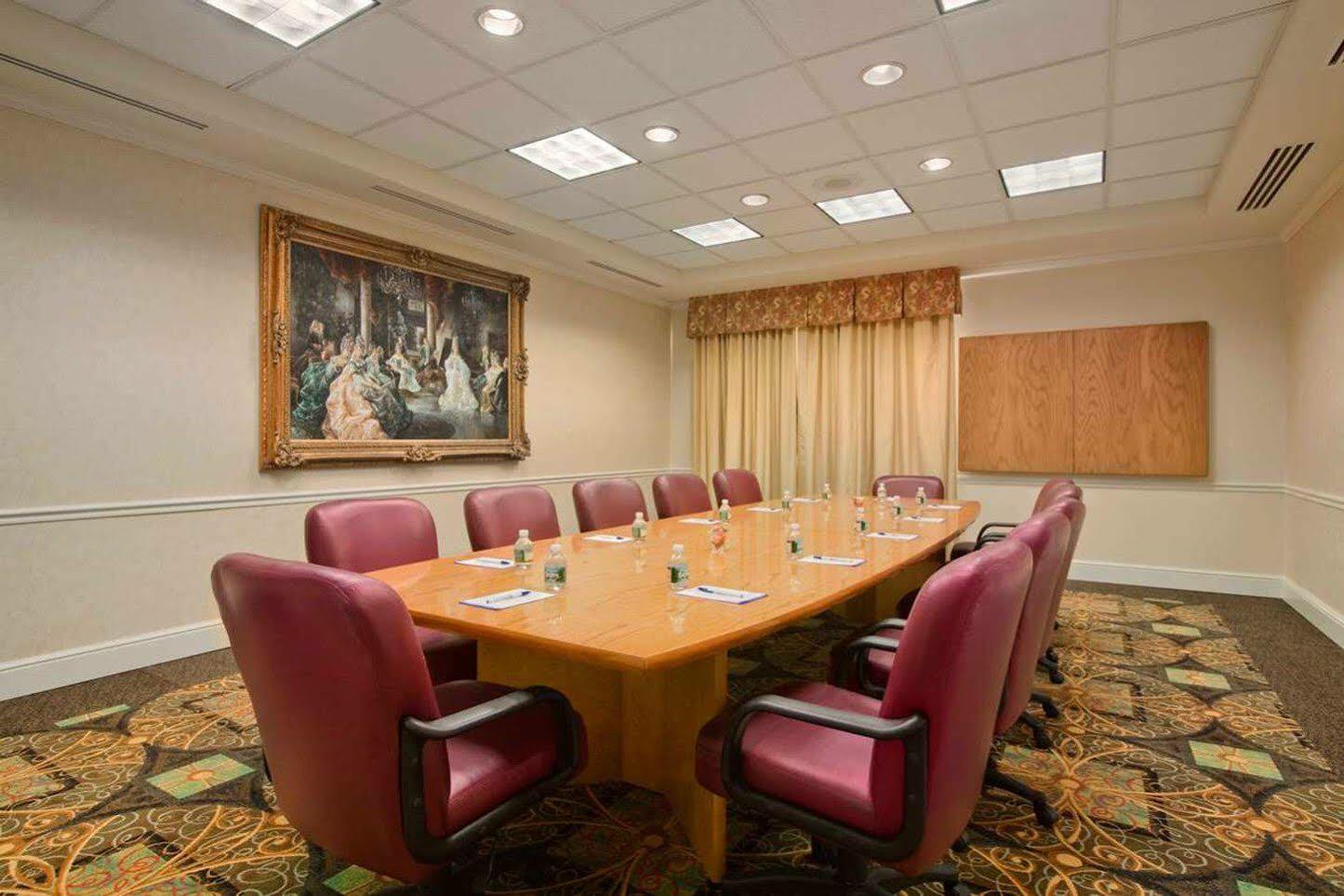 Hilton Garden Inn ברידג'ווטר מראה חיצוני תמונה